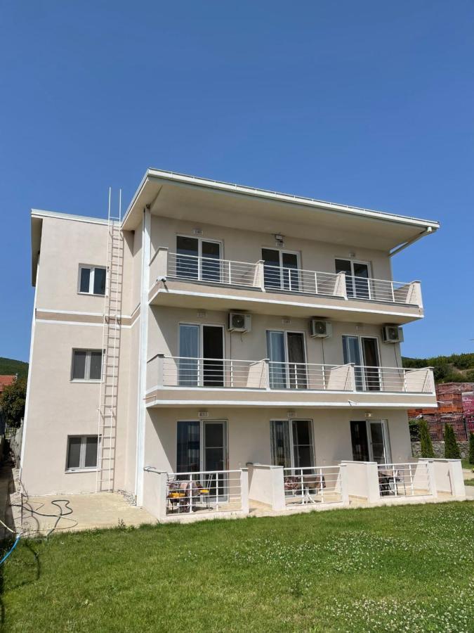Sunrise Apartments And Studios Dojran Екстер'єр фото